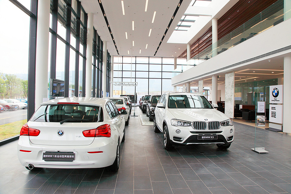 宝马店.jpg